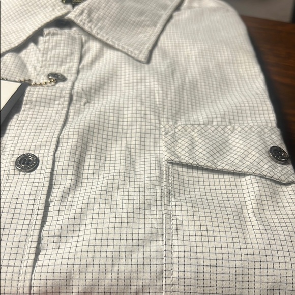 White Casual Button Down Shirt with Subtle Checkered Pattern and Pointed Collar - Picture 7 of 7